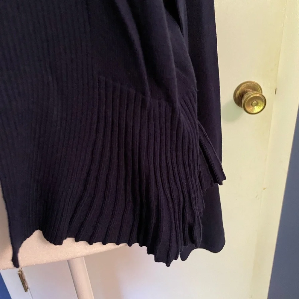 By Anthropologie Banlieue Peplum Cardigan Sweater Woman Size Large Navy NWOT - Picture 2 of 13